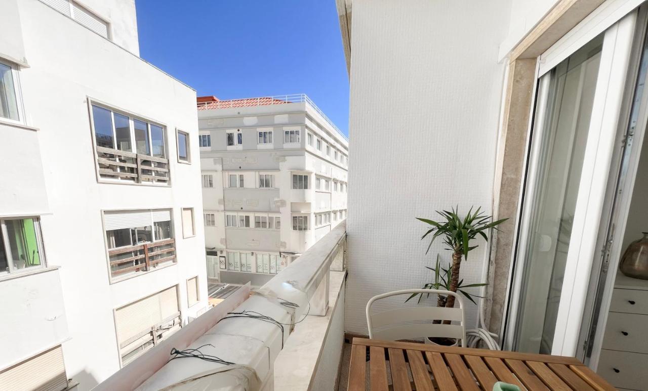 Capitao Ribeiro Surf House Daire Costa da Caparica Dış mekan fotoğraf